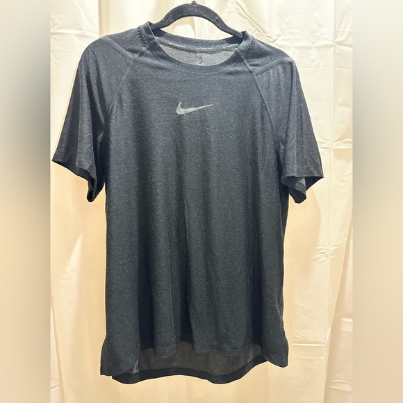 Nike Men's Charcoal Tee - Picture 2 of 4